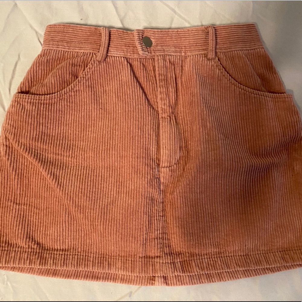 Mini skirt- Kendall & Kylie. Size: small